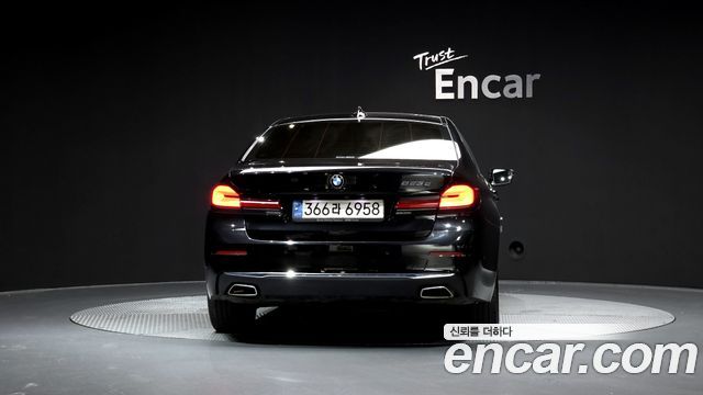 BMW 5 Series (G30) 523d Luxury 2021 — фото 4