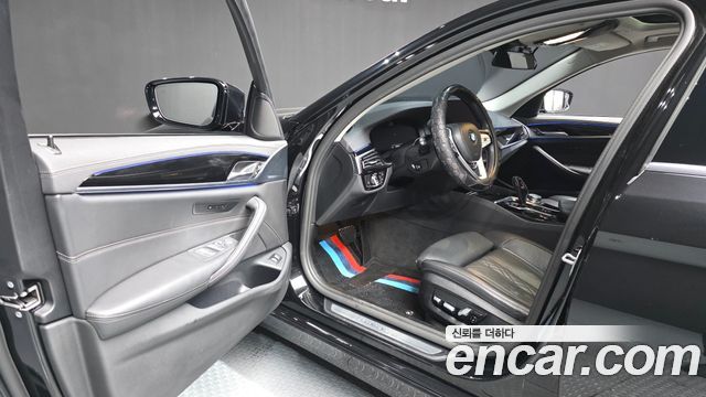 BMW 5 Series (G30) 523d Luxury 2021 — фото 10