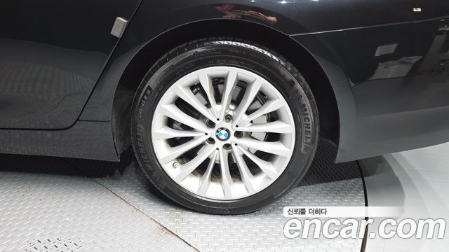 BMW 5 Series (G30) 523d Luxury 2021 — фото 27