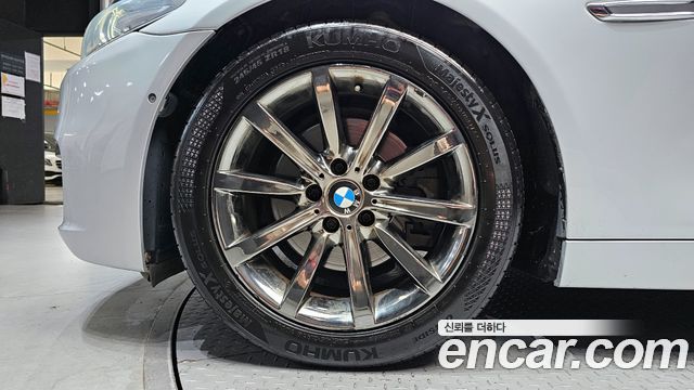 BMW 5 Series (F10) 528i 2014 — фото 5