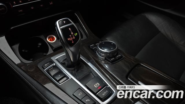 BMW 5 Series (F10) 528i 2014 — фото 9