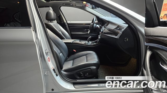BMW 5 Series (F10) 528i 2014 — фото 11