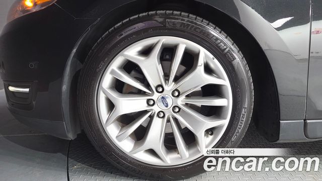 Ford Taurus 2.0 Limited EcoBoost 6th 2015 — фото 5