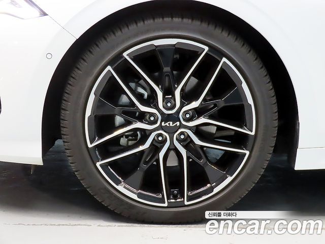 Kia K5 (III) 1.6 Turbo Signature 2023 — фото 24