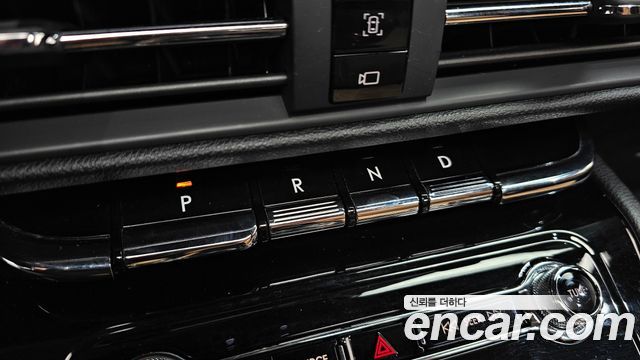Lincoln Corsair 2.0 Reserve AWD 2020 — фото 9