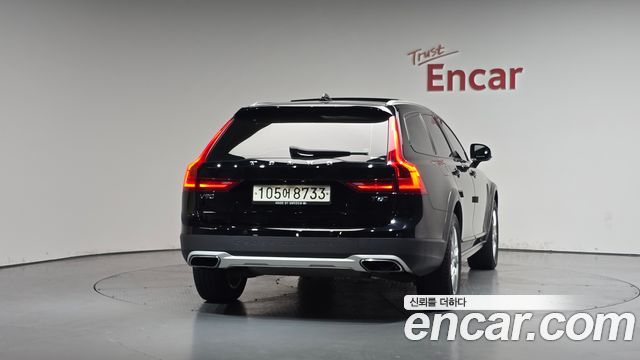 Volvo V90 Cross Country T5 AWD 2018 — фото 4