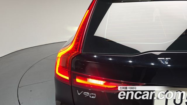 Volvo V90 Cross Country T5 AWD 2018 — фото 23