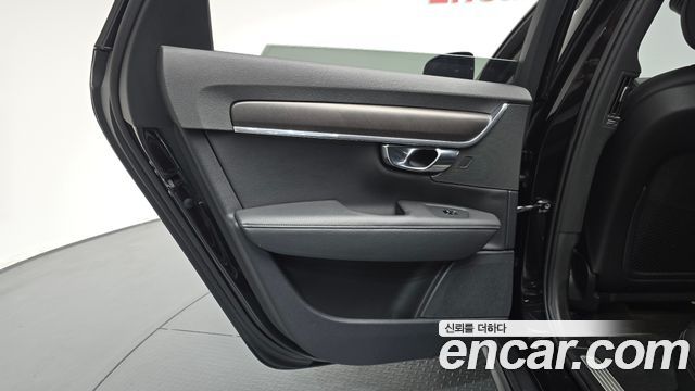 Volvo V90 Cross Country T5 AWD 2018 — фото 25