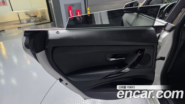 BMW 3 Series GT (F34) GT 320d xDrive 2020 — фото 24