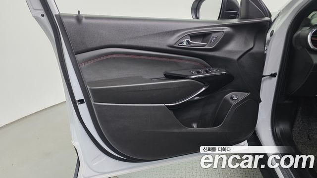 Chevrolet Trax Crossover 1.2 RS 2024 — фото 24