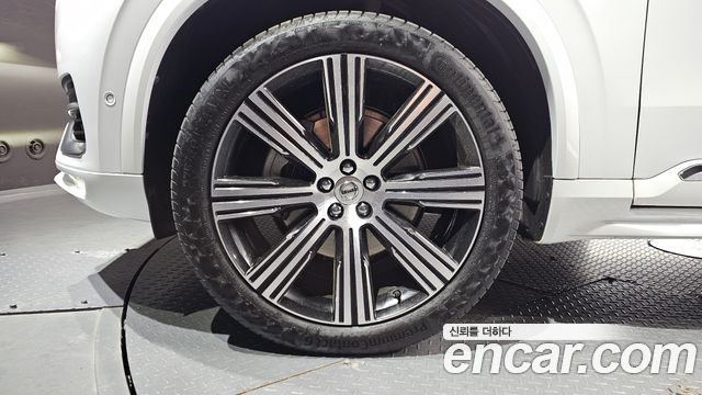 Volvo XC90 (II) B6 Ultimate Bright 2023 — фото 5