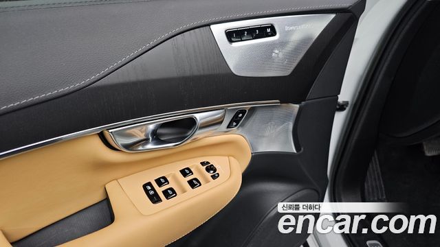 Volvo XC90 (II) B6 Ultimate Bright 2023 — фото 23