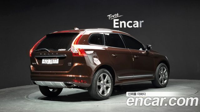 Volvo XC60 D5 AWD 1st 2015 — фото 2