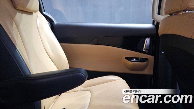 Kia Carnival (IV) Diesel 9-Seater Prestige 2023 — фото 25