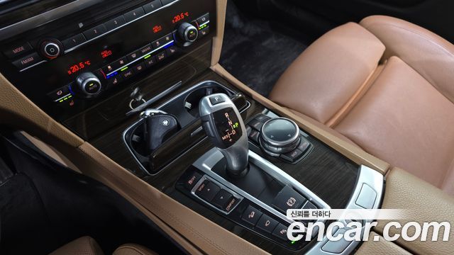 BMW 7 Series (F01) 740d xDrive 2014 — фото 9