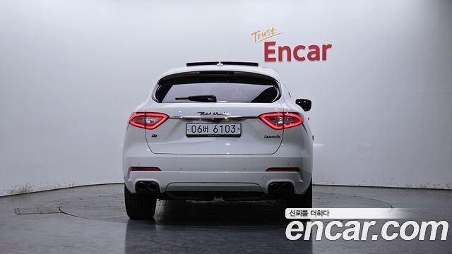 Maserati Levante 3.0 AWD GranLusso 2019 — фото 4