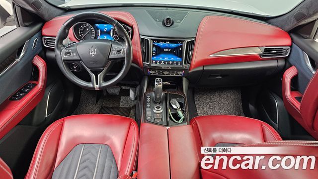 Maserati Levante 3.0 AWD GranLusso 2019 — фото 7