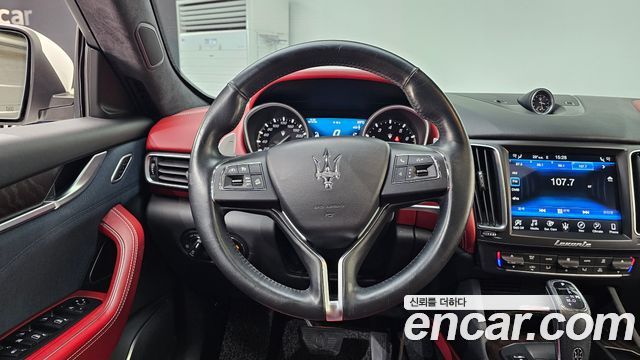 Maserati Levante 3.0 AWD GranLusso 2019 — фото 13