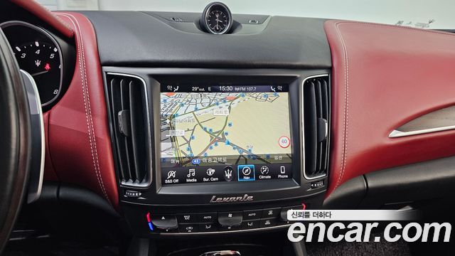 Maserati Levante 3.0 AWD GranLusso 2019 — фото 14
