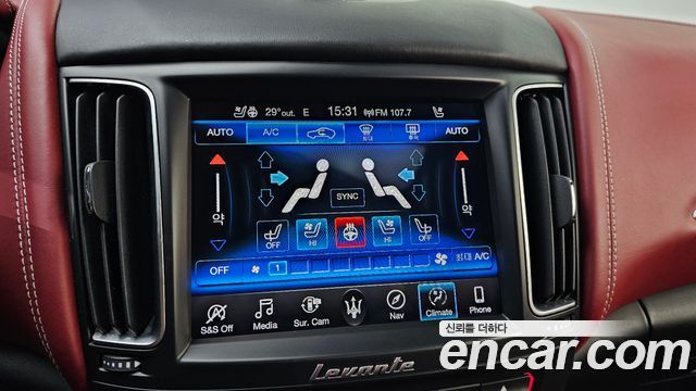 Maserati Levante 3.0 AWD GranLusso 2019 — фото 30