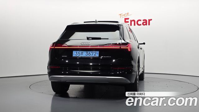 Audi e-tron 55 Quattro 2020 — фото 4