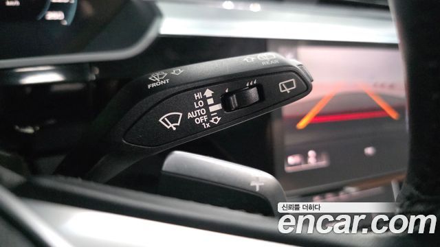 Audi e-tron 55 Quattro 2020 — фото 28