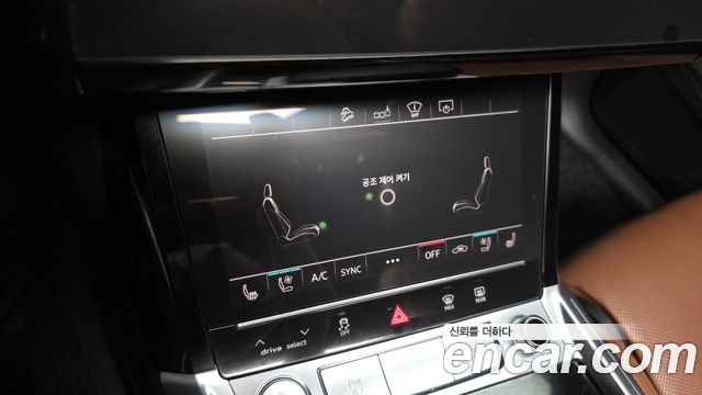 Audi e-tron 55 Quattro 2020 — фото 30