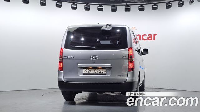 Hyundai Grand Starex Van 5-Seater Style 2021 — фото 4