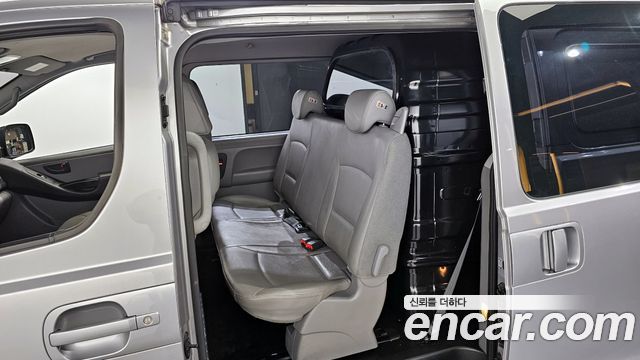 Hyundai Grand Starex Van 5-Seater Style 2021 — фото 15