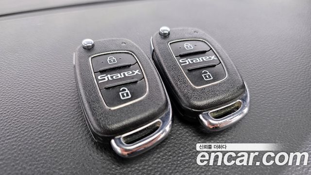 Hyundai Grand Starex Van 5-Seater Style 2021 — фото 19