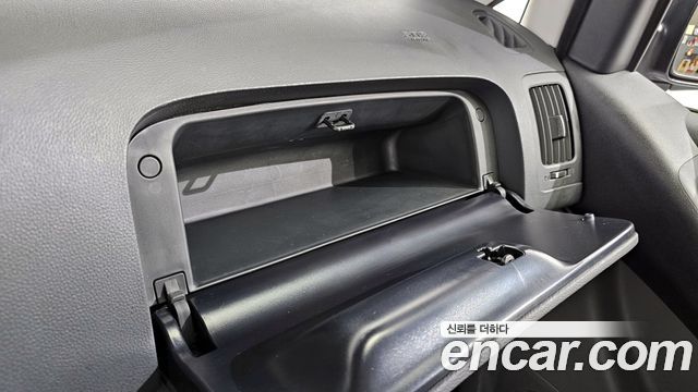 Hyundai Grand Starex Van 5-Seater Style 2021 — фото 20