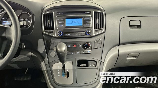 Hyundai Grand Starex Van 5-Seater Style 2021 — фото 21