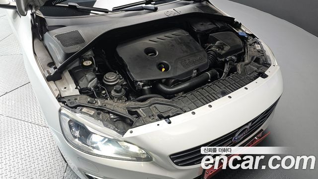 Volvo S60 D2 2nd 2015 — фото 6
