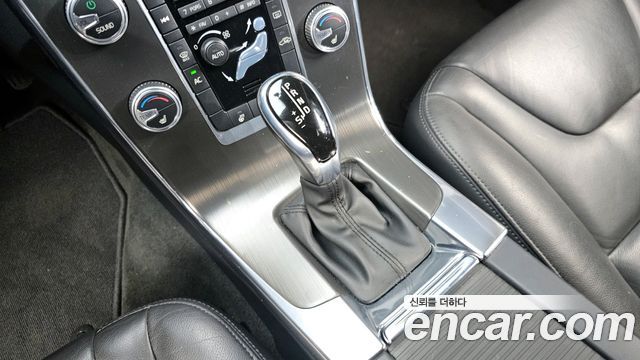 Volvo S60 D2 2nd 2015 — фото 9