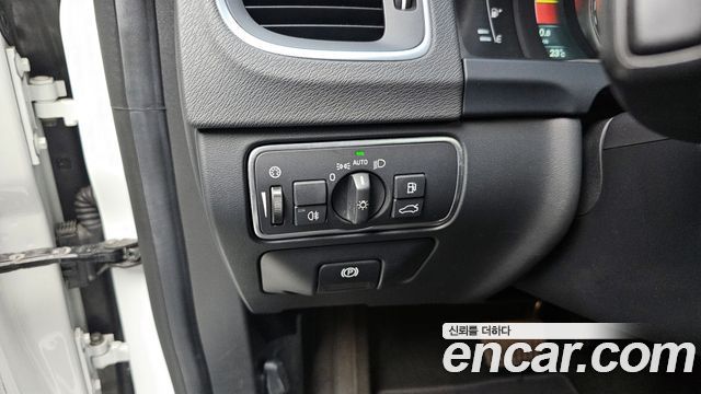 Volvo S60 D2 2nd 2015 — фото 18