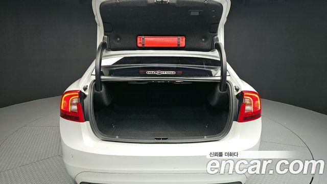 Volvo S60 D2 2nd 2015 — фото 20