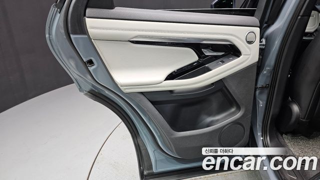 Land Rover Range Rover Evoque (II) D180 First Edition 2020 — фото 25