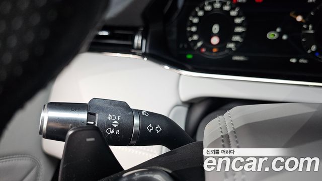 Land Rover Range Rover Evoque (II) D180 First Edition 2020 — фото 27