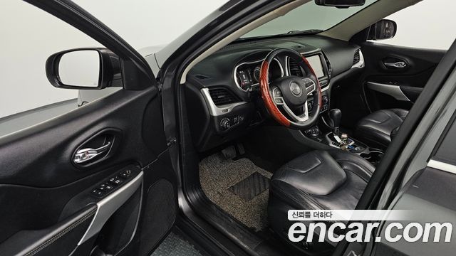 Jeep Cherokee (KL) 2.4 Longitude AWD 2017 — фото 10