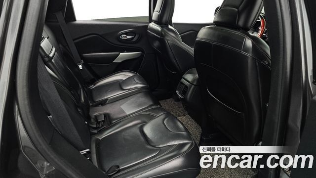 Jeep Cherokee (KL) 2.4 Longitude AWD 2017 — фото 12
