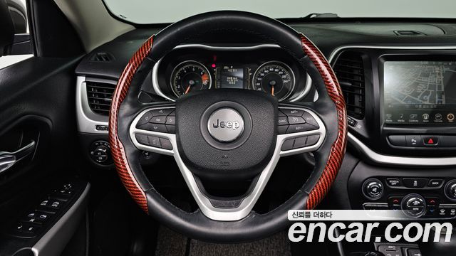 Jeep Cherokee (KL) 2.4 Longitude AWD 2017 — фото 13