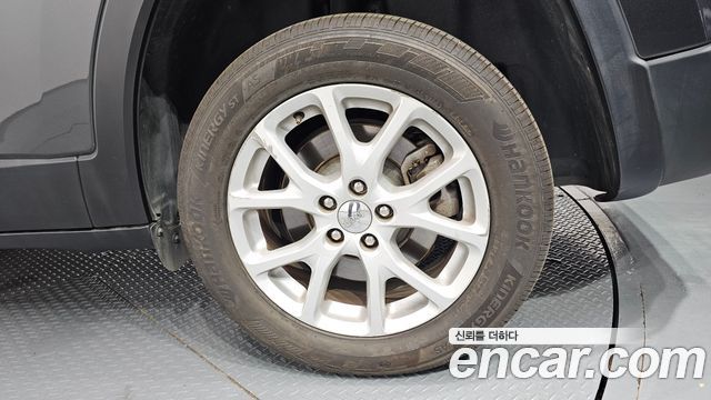 Jeep Cherokee (KL) 2.4 Longitude AWD 2017 — фото 21