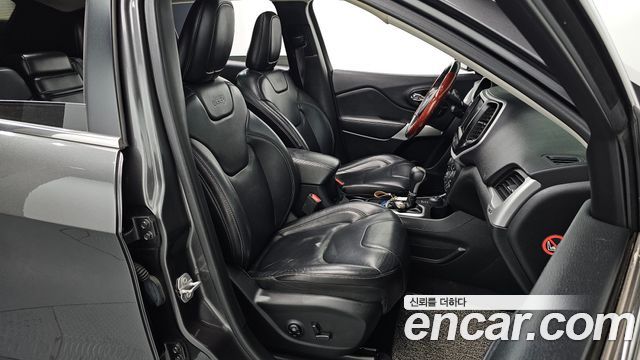 Jeep Cherokee (KL) 2.4 Longitude AWD 2017 — фото 26
