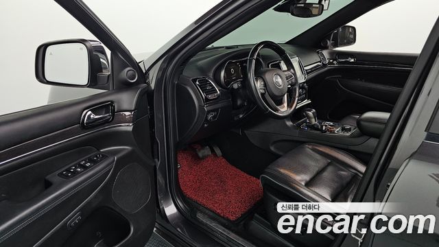Jeep Grand Cherokee 3.6 Overland WK2 2020 — фото 10