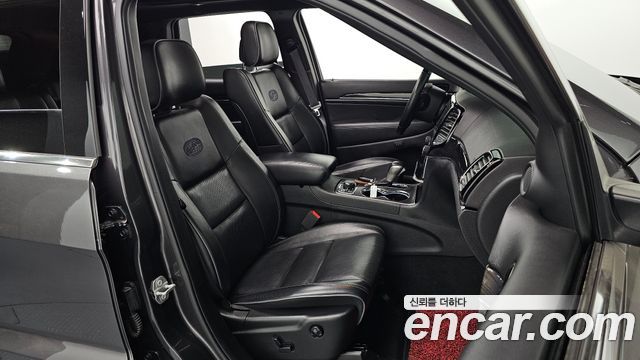 Jeep Grand Cherokee 3.6 Overland WK2 2020 — фото 15