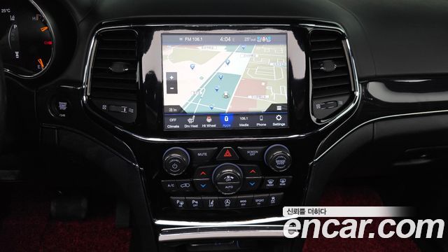 Jeep Grand Cherokee 3.6 Overland WK2 2020 — фото 18