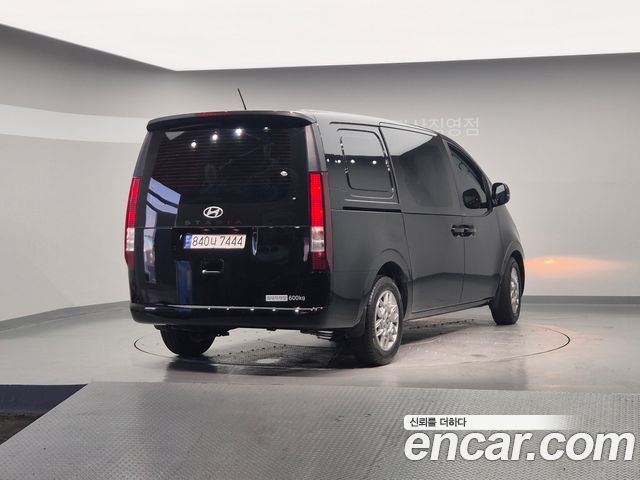 Hyundai Staria Cargo 5-Seater Modern 2025 — фото 5