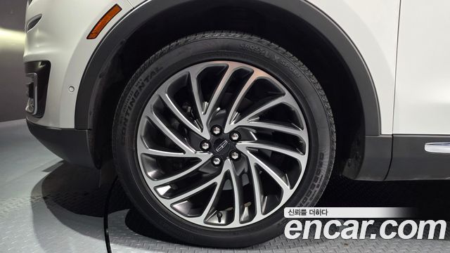 Lincoln Nautilus (I) 2.7 Reserve AWD 2020 — фото 5
