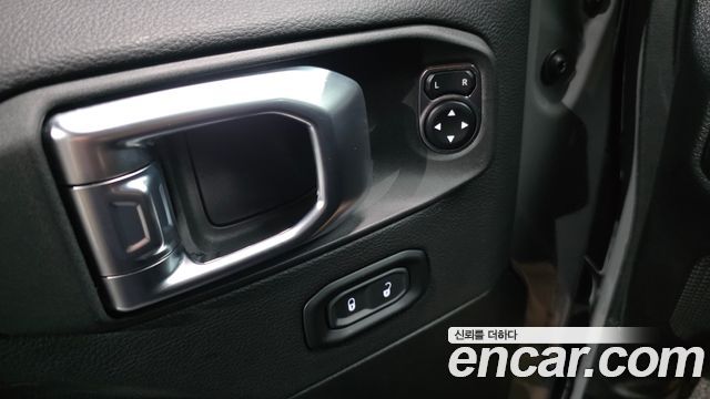 Jeep Wrangler (JL) 2.0 Overland Power Top 4Door 2023 — фото 18