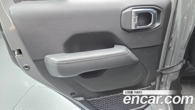 Jeep Wrangler (JL) 2.0 Overland Power Top 4Door 2023 — фото 25